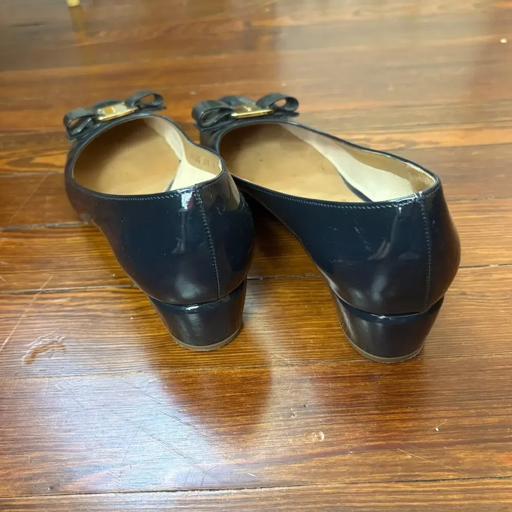 Salvatore Ferragamo Navy Blue Bow Pump - Picture 2 of 5